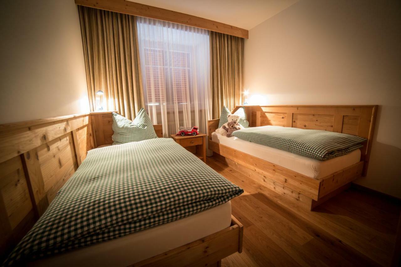 Sapelza Appartementhaus Toblach Exteriör bild