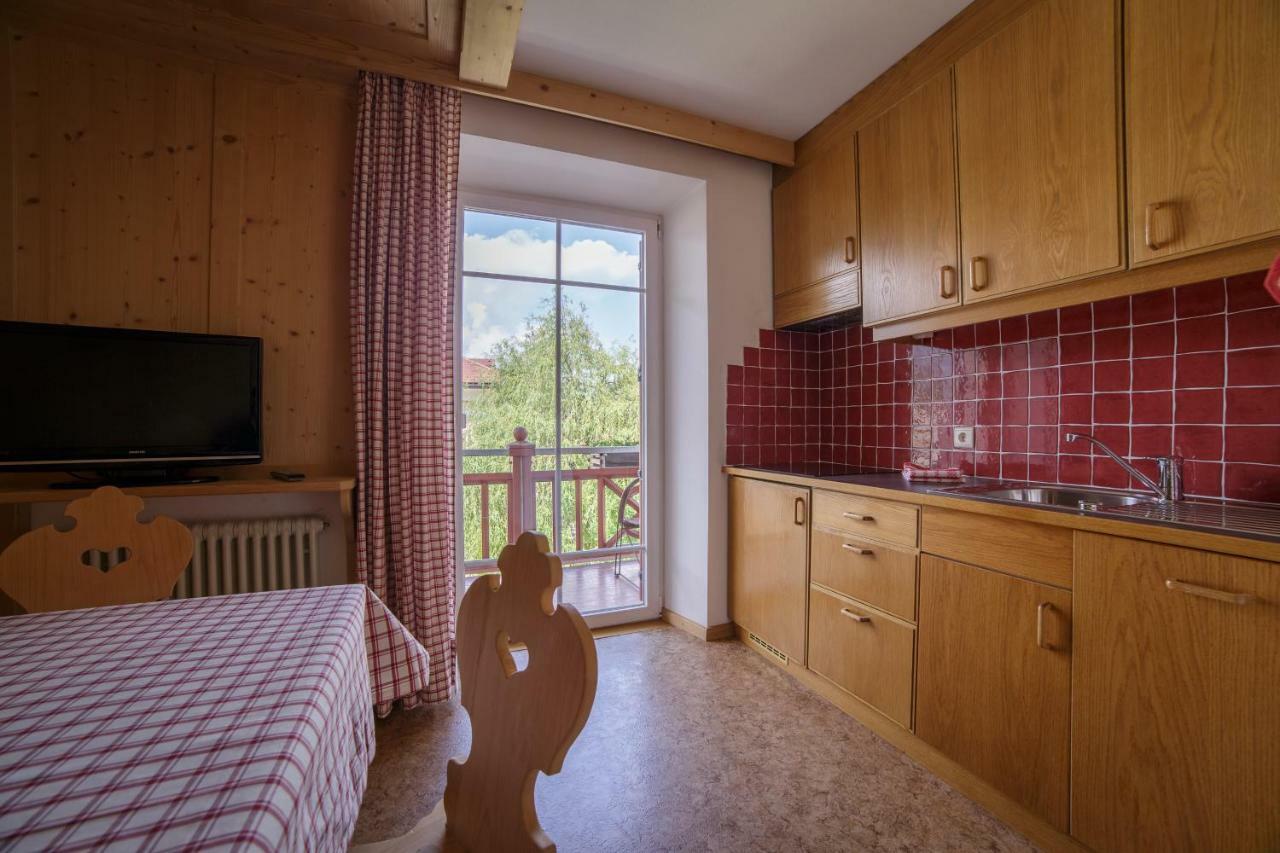 Sapelza Appartementhaus Toblach Rum bild