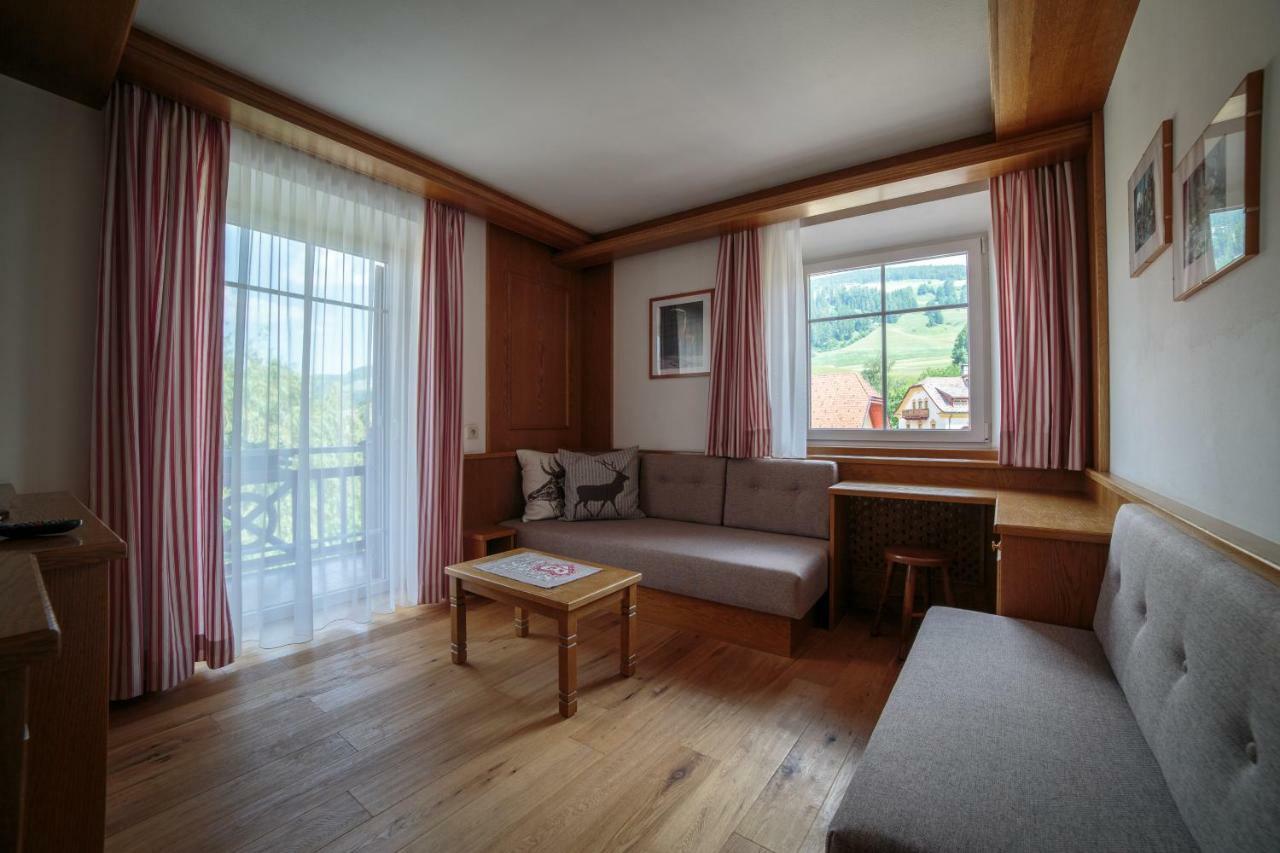 Sapelza Appartementhaus Toblach Exteriör bild